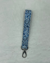 Load image into Gallery viewer, Blue Daisy Boho Wristlet Keychain/FOB Holder