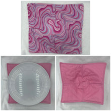 Load image into Gallery viewer, Pink swirl Plate Cozie