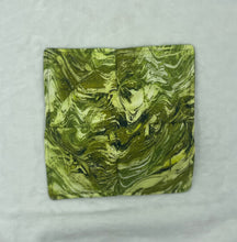 Load image into Gallery viewer, Green swirl plate Cozie