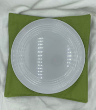 Load image into Gallery viewer, Green Leaves Boho Plate Cozie