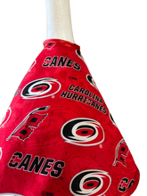 Load image into Gallery viewer, Hockey Hurricane Porch Goose Cape
